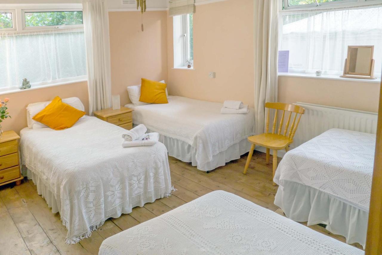 Healing Waters Sanctuary For Exclusive Private Hire And Self Catering Board, Vegetarian, Alcohol & Wifi Free Retreat In Glastonbury Bed & Breakfast Dış mekan fotoğraf