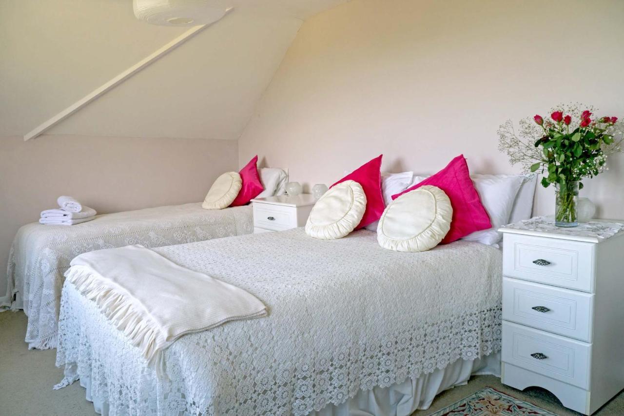 Healing Waters Sanctuary For Exclusive Private Hire And Self Catering Board, Vegetarian, Alcohol & Wifi Free Retreat In Glastonbury Dış mekan fotoğraf