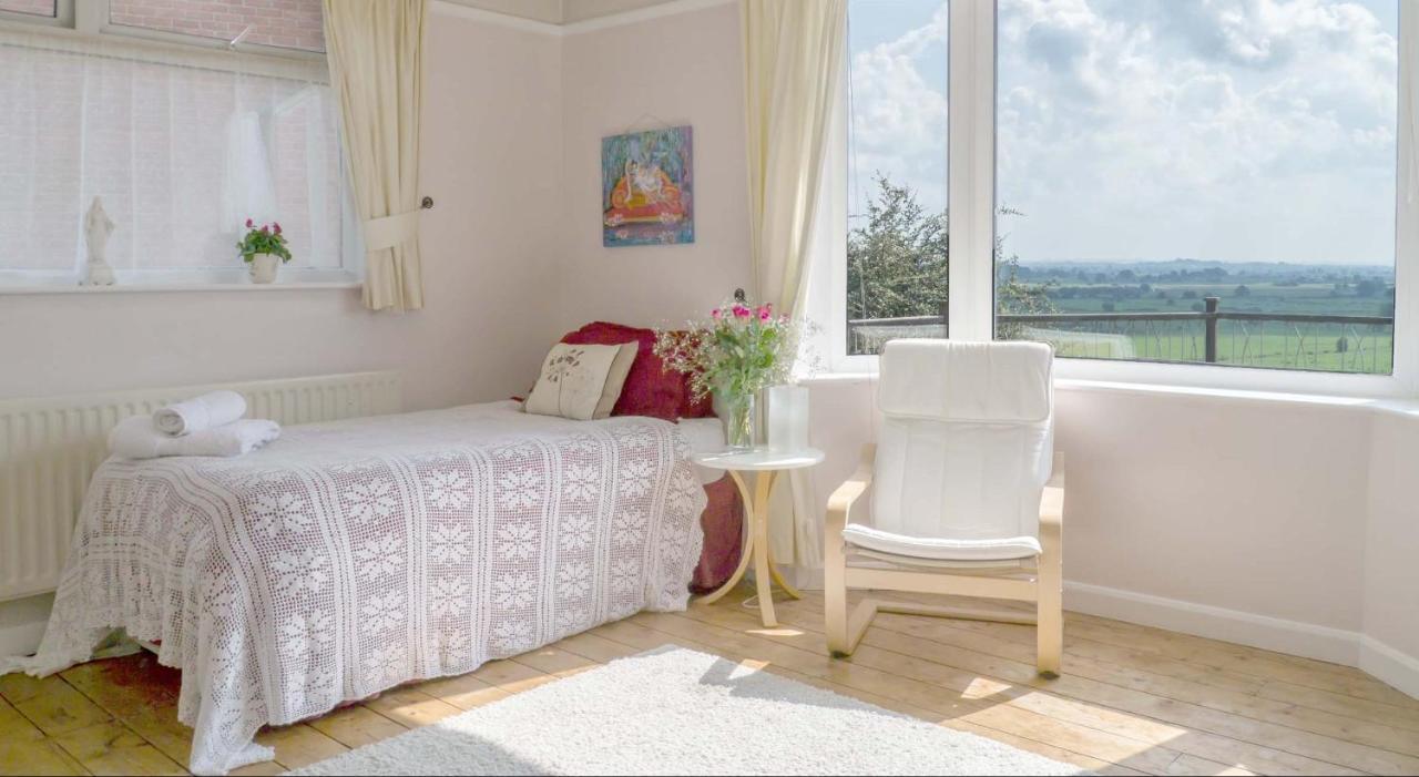 Healing Waters Sanctuary For Exclusive Private Hire And Self Catering Board, Vegetarian, Alcohol & Wifi Free Retreat In Glastonbury Dış mekan fotoğraf