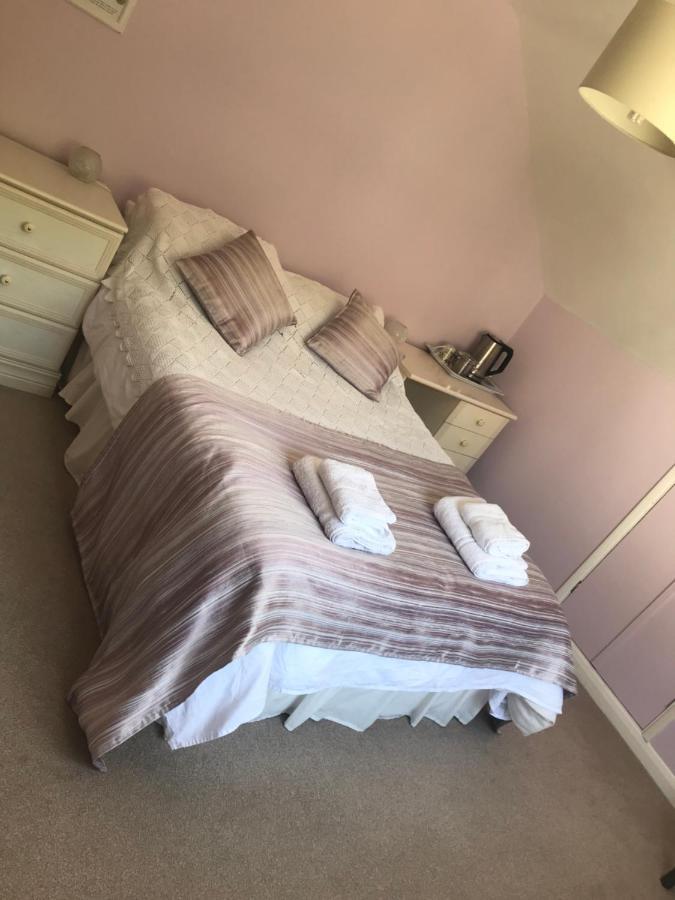 Healing Waters Sanctuary For Exclusive Private Hire And Self Catering Board, Vegetarian, Alcohol & Wifi Free Retreat In Glastonbury Bed & Breakfast Dış mekan fotoğraf