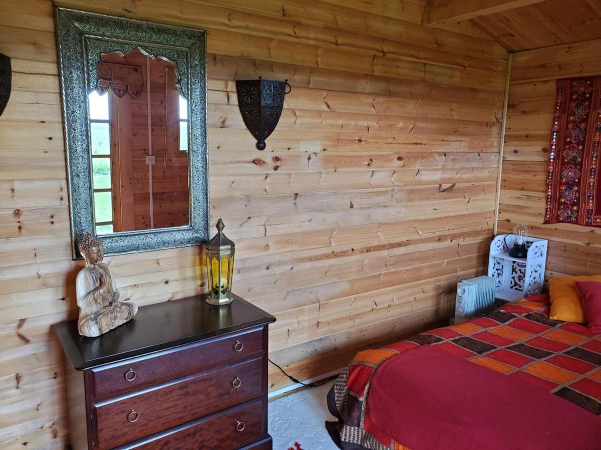 Healing Waters Sanctuary For Exclusive Private Hire And Self Catering Board, Vegetarian, Alcohol & Wifi Free Retreat In Glastonbury Bed & Breakfast Dış mekan fotoğraf